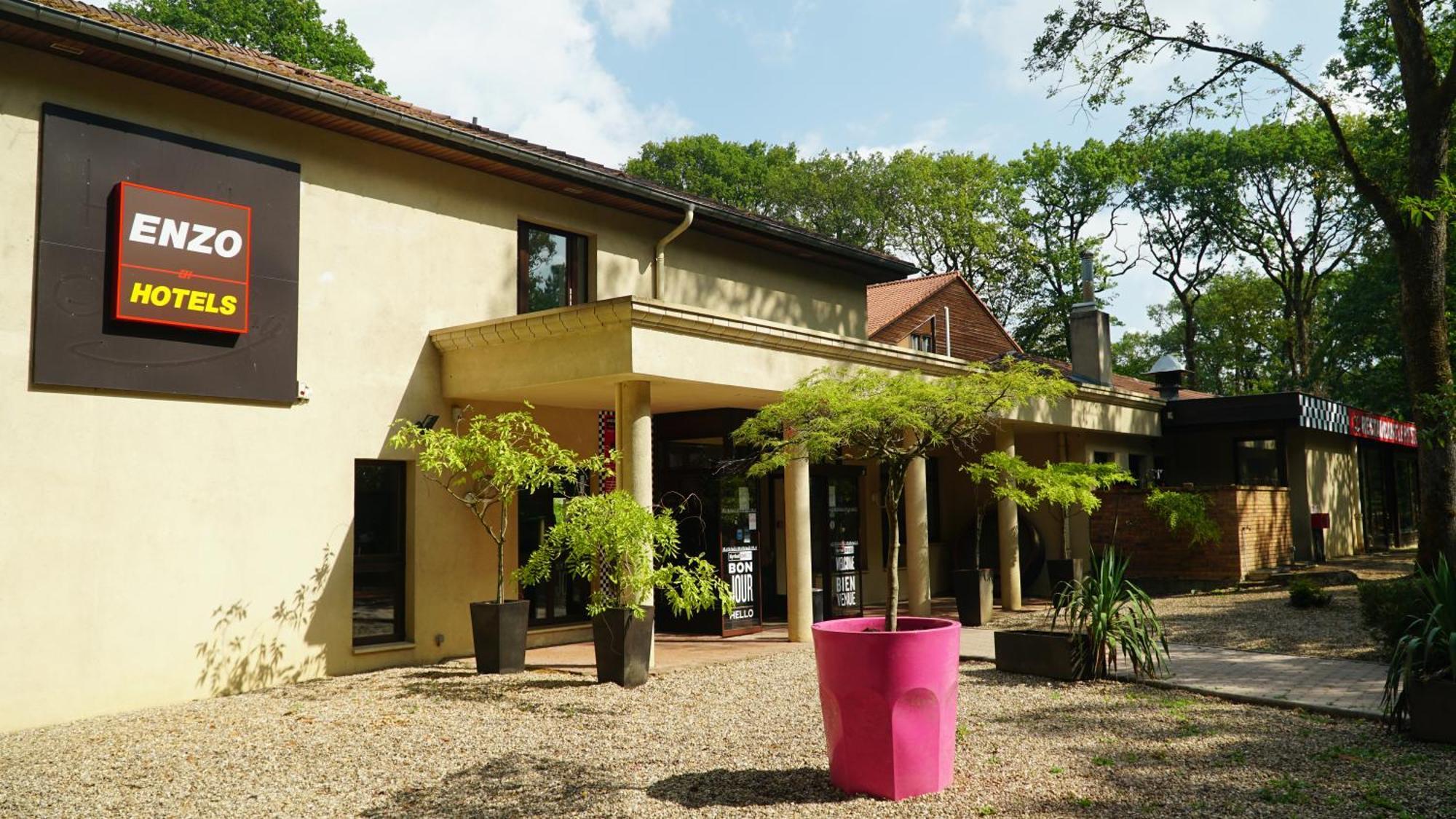 Enzo - St Eloy Metz By Kyriad Direct Hotel 3*